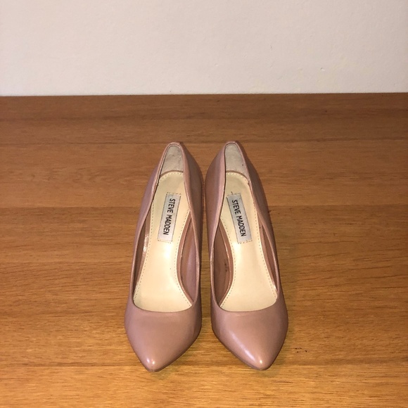 Steve Madden Galleryy Pumps - Picture 3 of 5